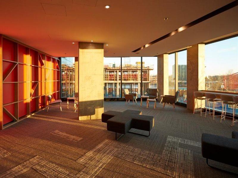 Alt Hotel Calgary East Village Bagian luar foto