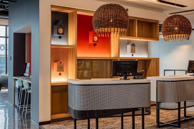 Alt Hotel Calgary East Village Bagian luar foto