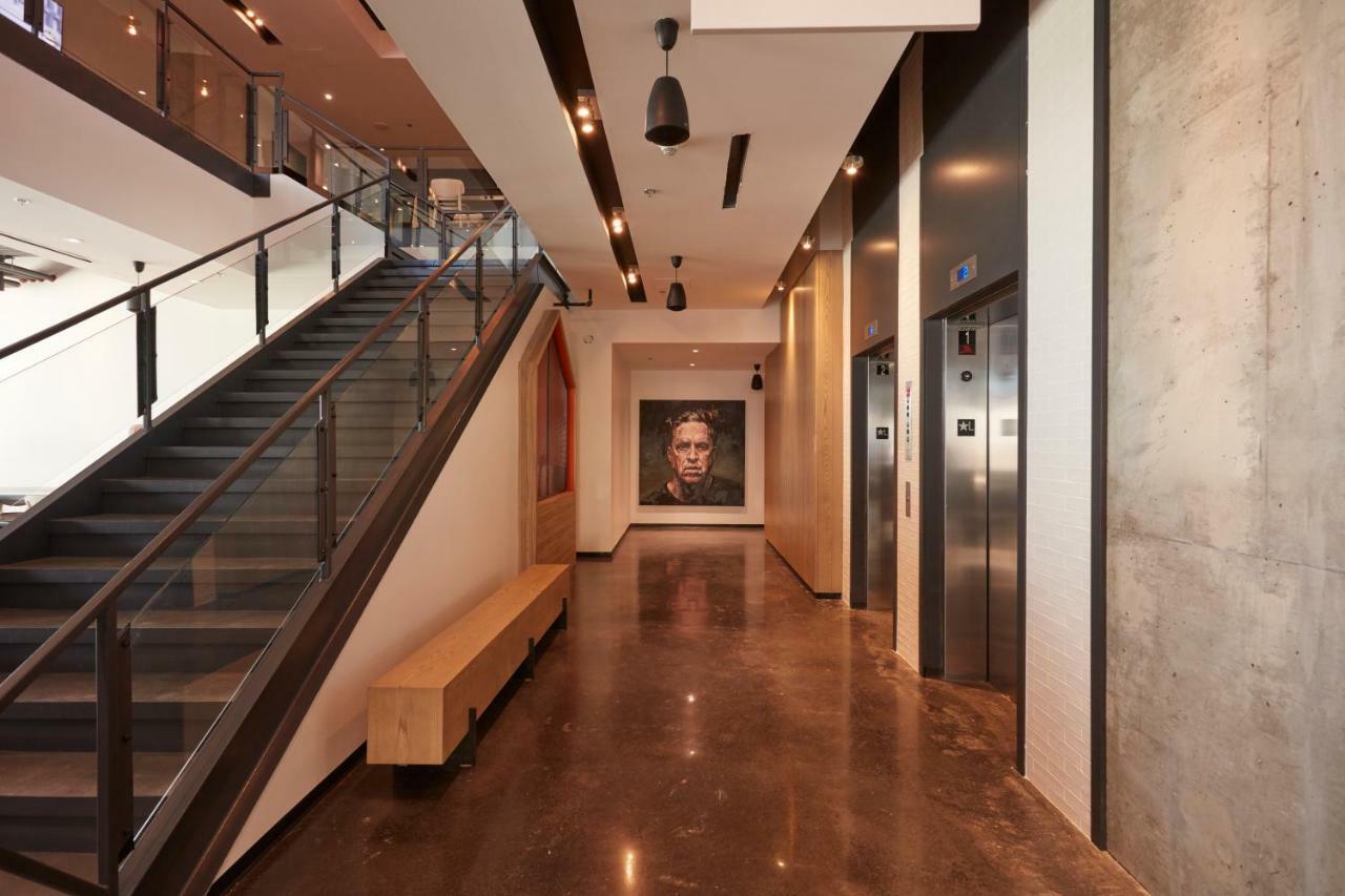 Alt Hotel Calgary East Village Bagian luar foto